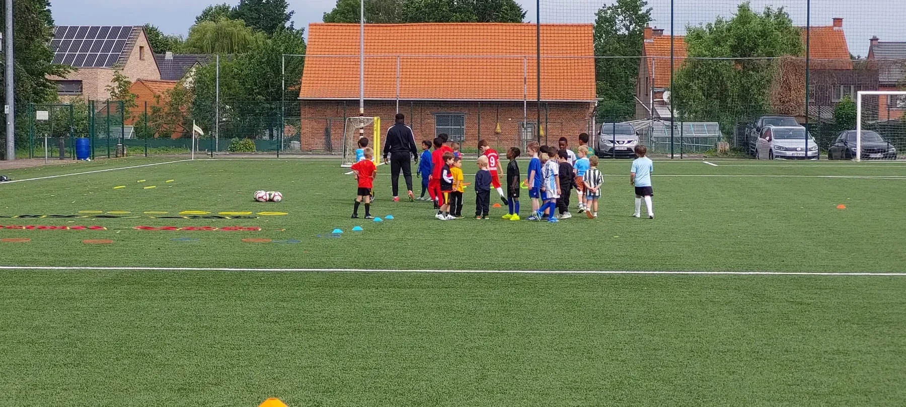 Jeugdtraining op de club.